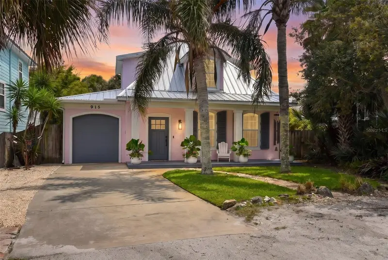 915 Maple St, FL
