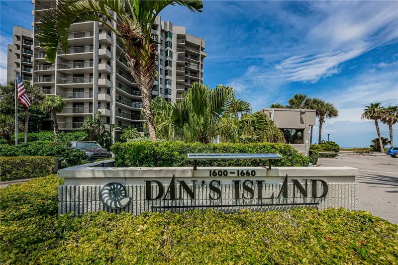1600 Gulf Blvd #814, FL