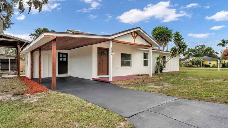 127 Colonial Dr, FL