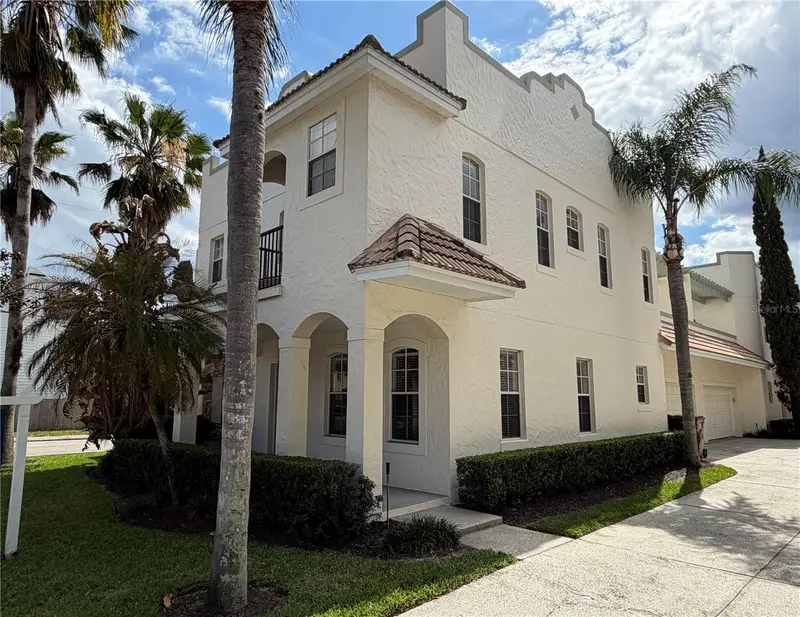 3400 Golfview Blvd #A, FL