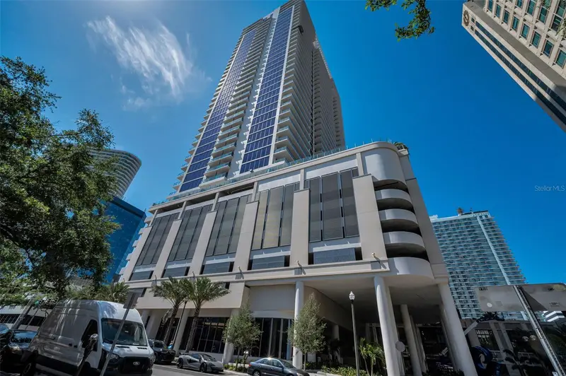 275 1st Ave S #3503, FL