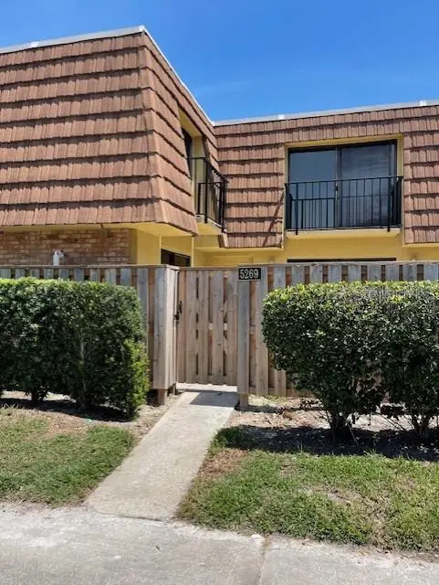 5269 Middle Ct #130, FL