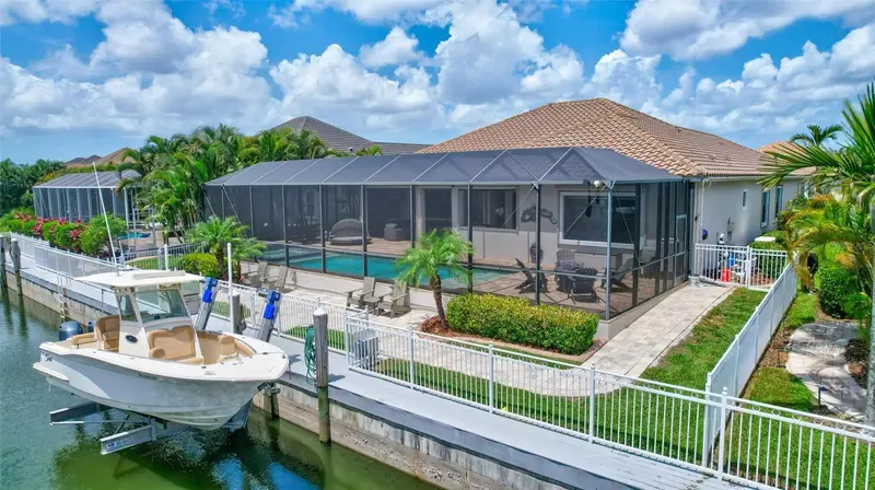 591 Mast Dr, FL