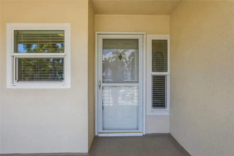 6085 Bahia Del Mar Cir #272, FL