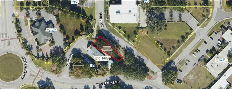 22-25-29-201-0001-00010-A Union St, FL