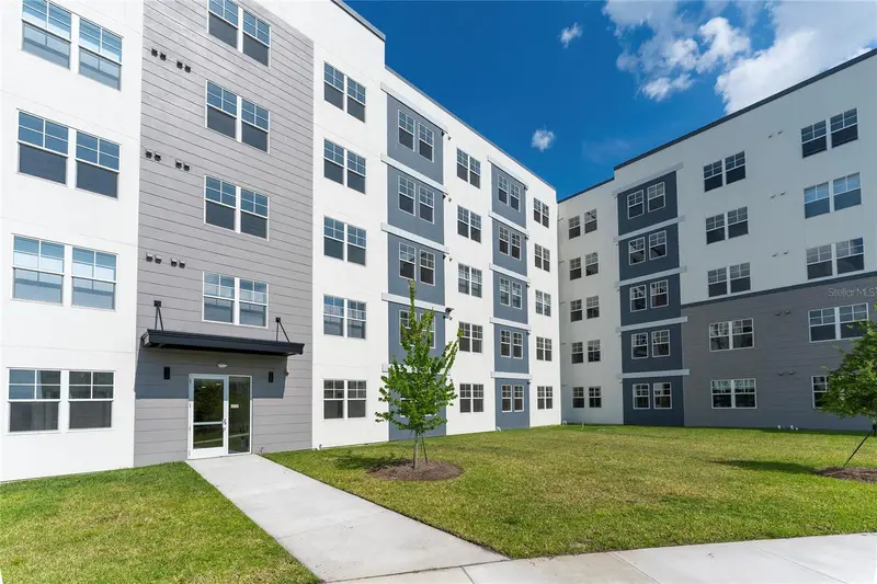 5587 Millenia Park Blvd #515, FL