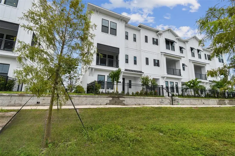 7212 Sutton Ln, FL