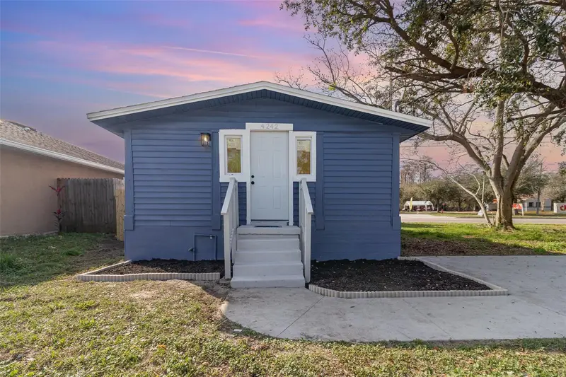 4242 Raleigh St, FL