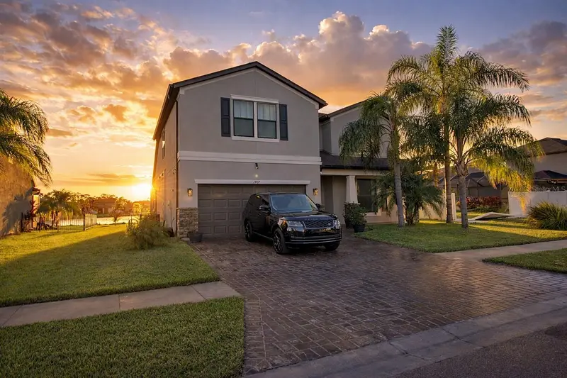 1907 Bottlebrush Way, FL
