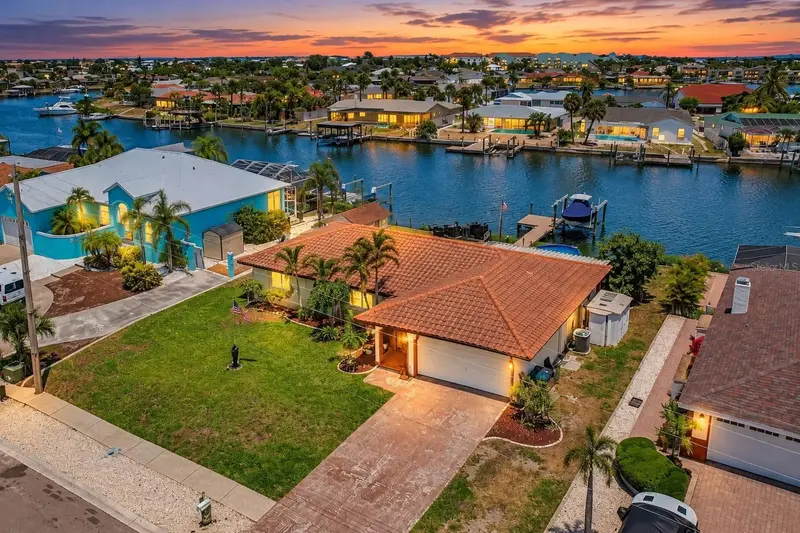 801 Flamingo Dr, FL