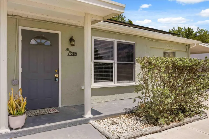 2419 Roxbury Cir, FL