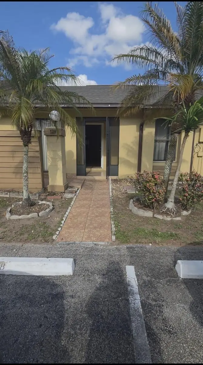 128 Creekside Way, FL