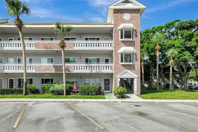 2461 Rhodesian Dr #73, FL
