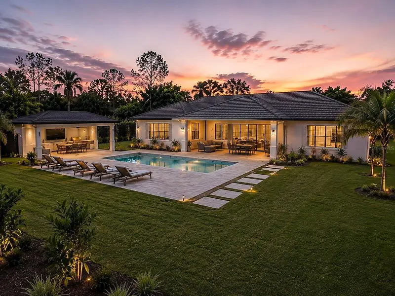 De Leon Dr, FL