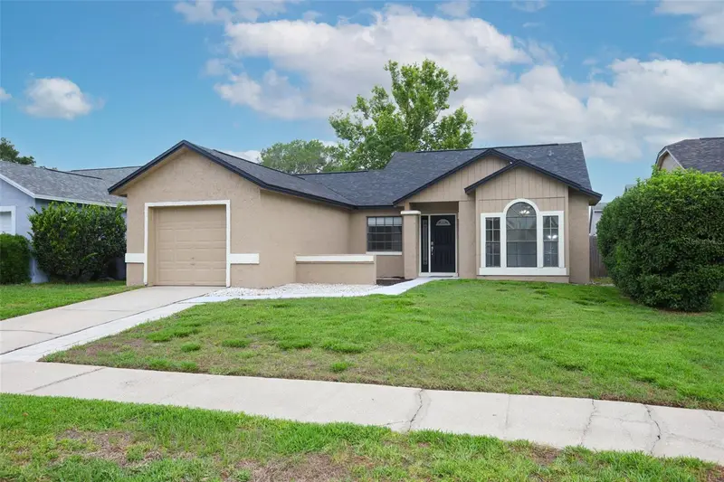 1016 Gwyn Cir, FL