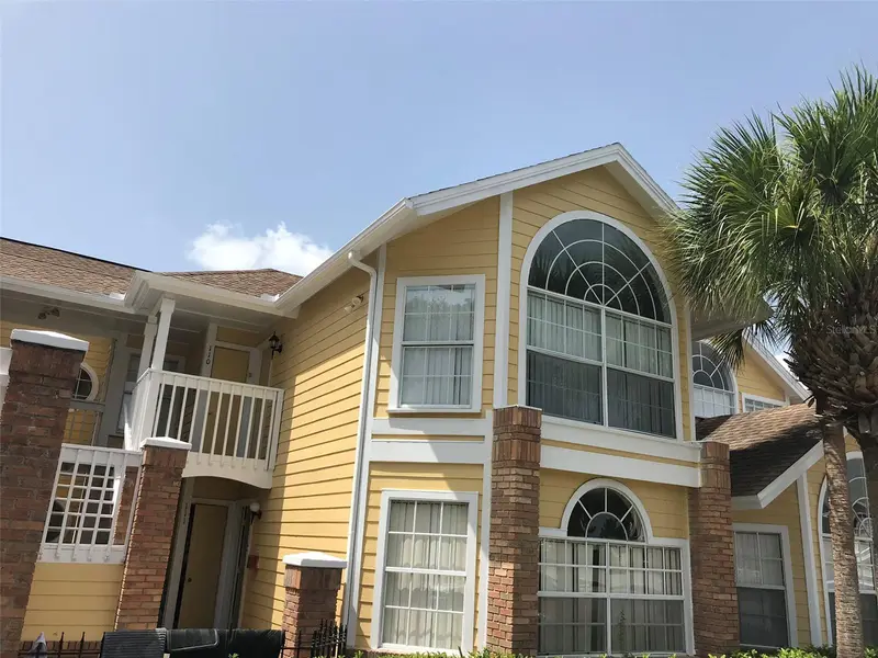 2468 Sweetwater Club Cir #111, FL