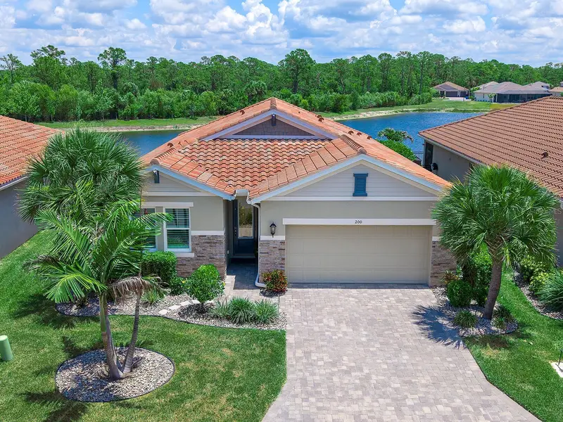 200 Daylily Blvd, FL