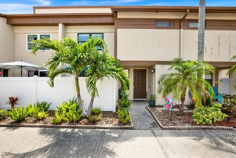 9209 Seminole Blvd #14, FL