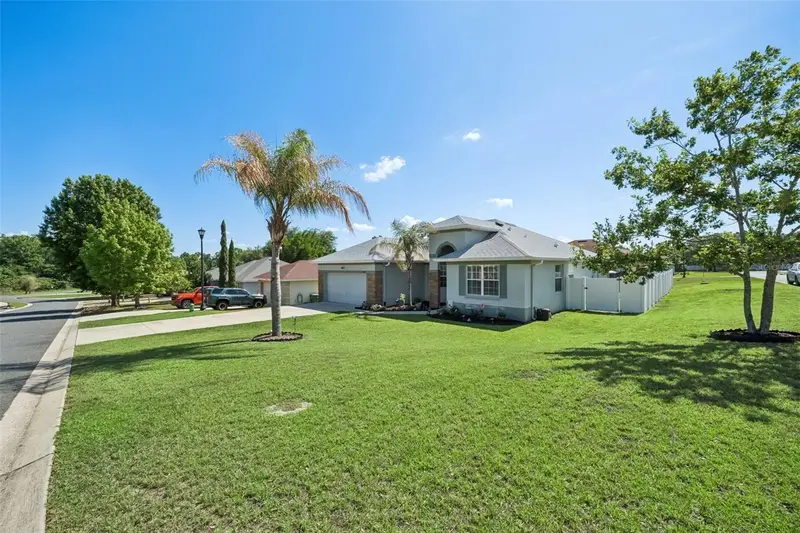2720 Savannah Dr, FL