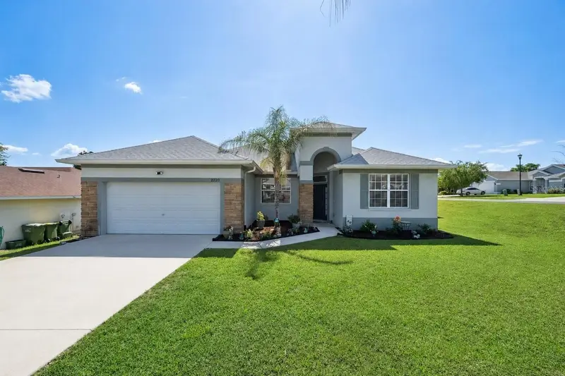 2720 Savannah Dr, FL