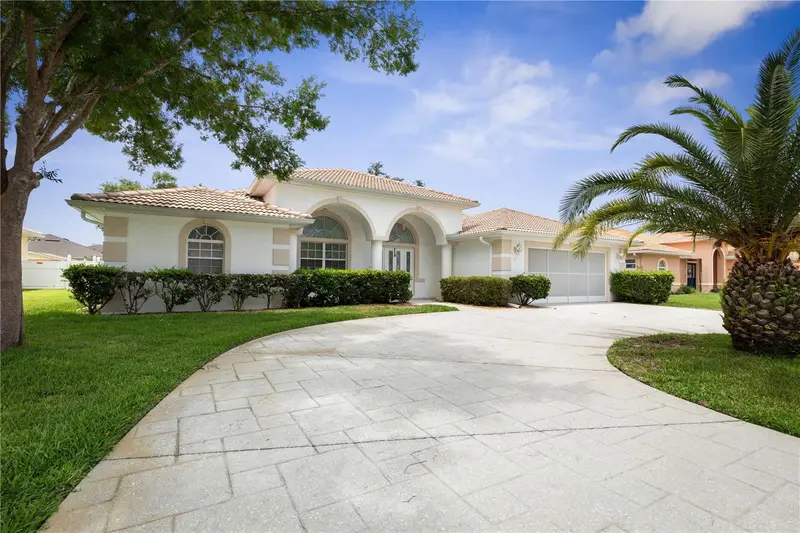99 Roxboro Dr, FL