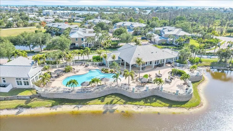 8560 Amberjack Cir #301, FL