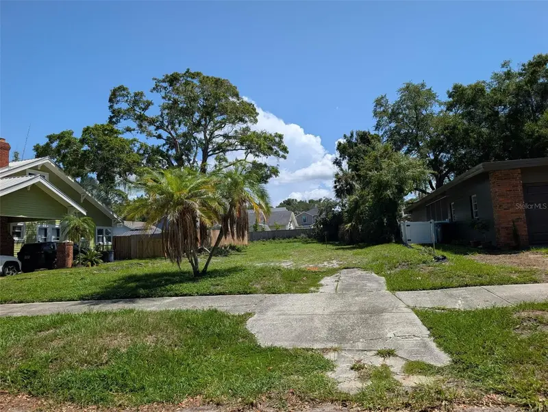 2725 N Ridgewood Ave, FL