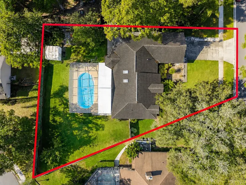 2067 Majestic Woods Blvd, FL