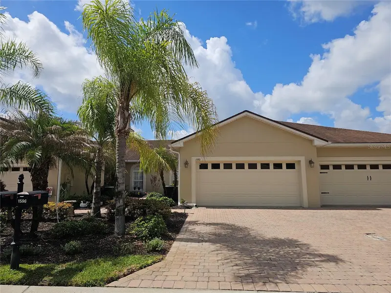 1590 Vienna Square Dr, FL