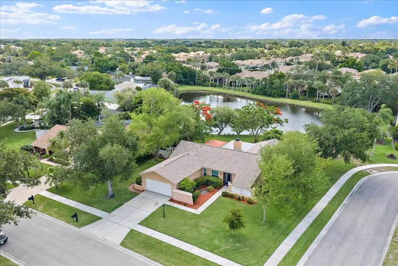 4352 Kingston Loop, FL