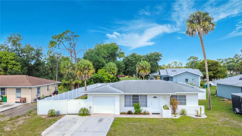 2009 Barksdale St, FL