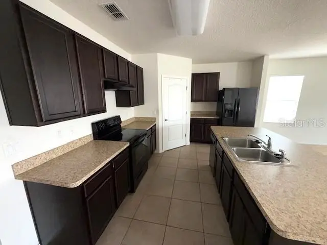 5716 Lakeside Landings Blvd, FL