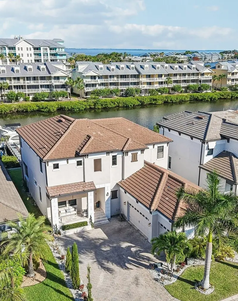 3110 Christophers Watch Ln, FL