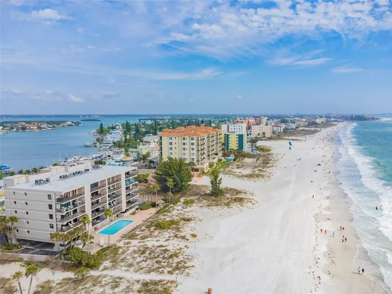 13650 Gulf Blvd #402, FL