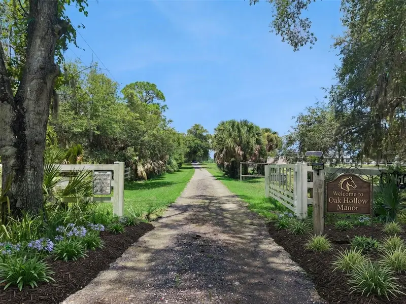 5750 Oak Hollow Ln, FL