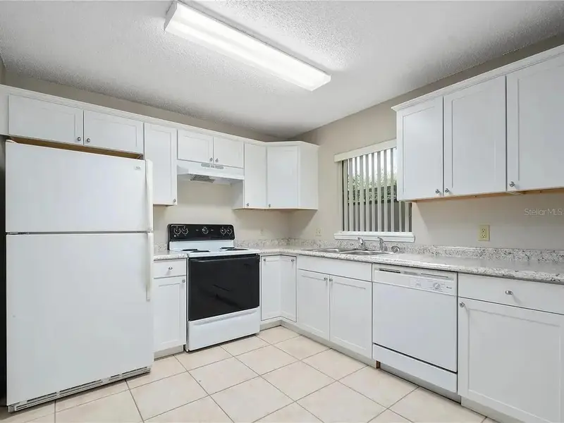 1600 Cimarron Hills Dr, FL