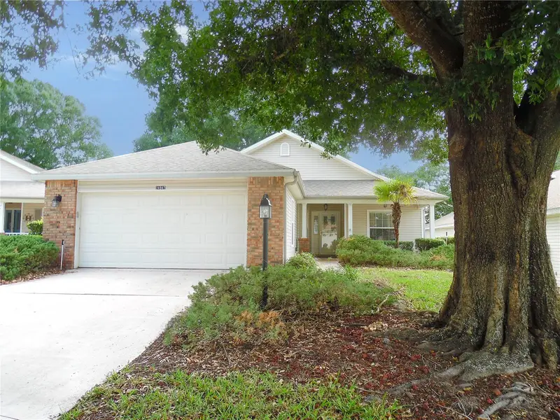 24947 Cranes Roost Cir, FL