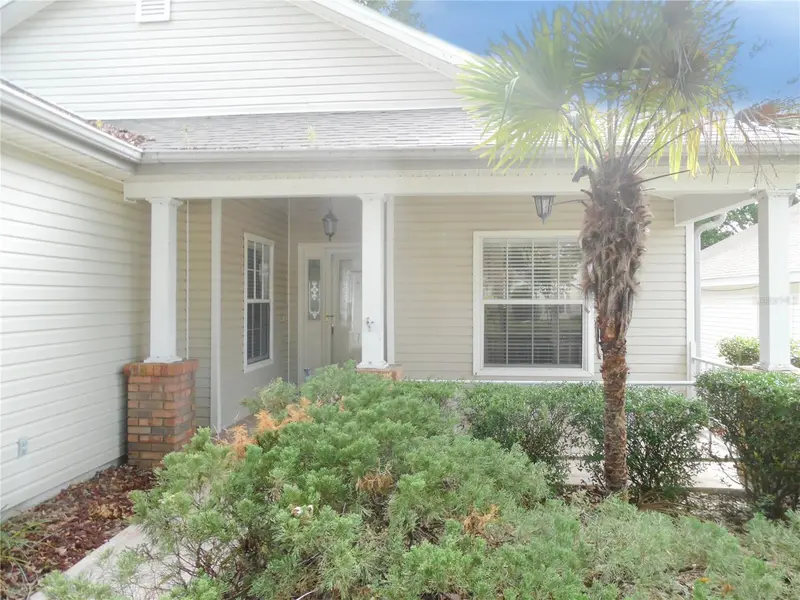 24947 Cranes Roost Cir, FL