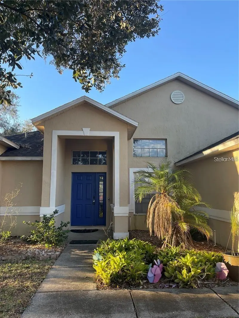 519 Thousand Oaks Blvd, FL