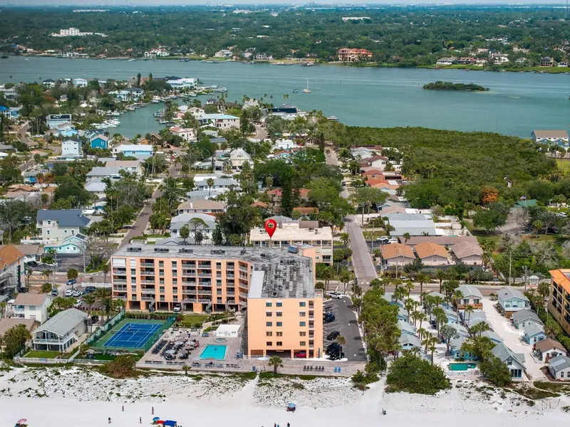 1005 Gulf Blvd #10, FL