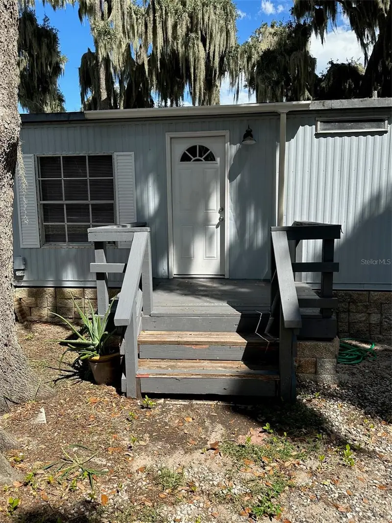 17110 Live Oak Ln, FL