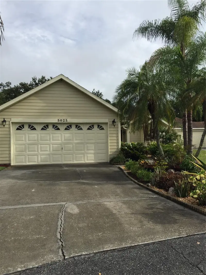 5025 82nd Way E, FL