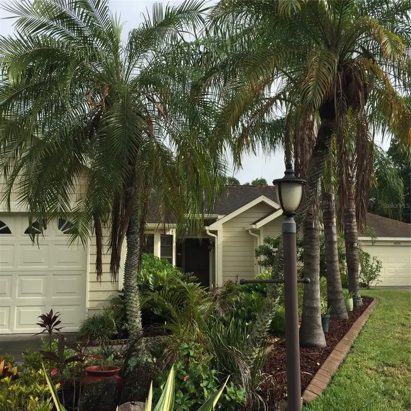 5025 82nd Way E, FL