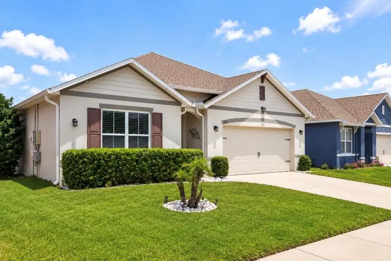 3155 Country Club Cir, FL