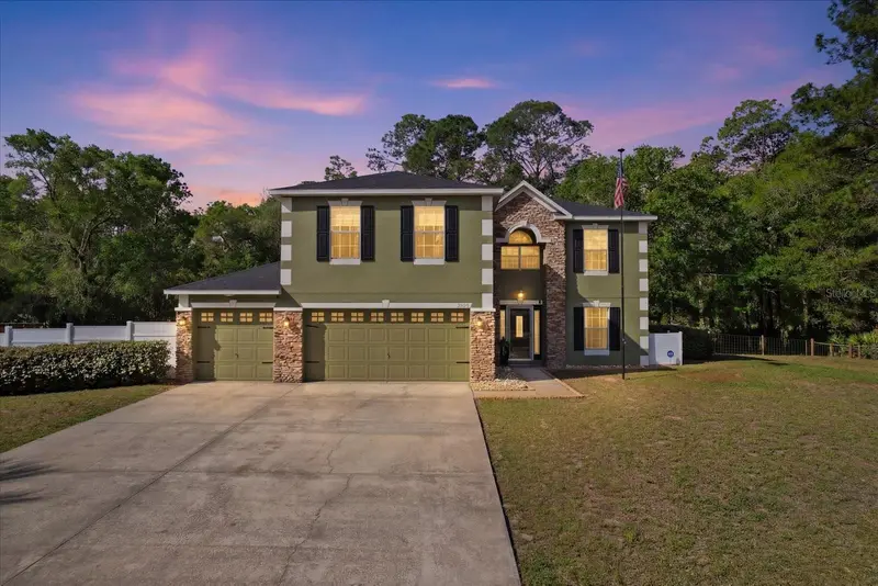 9508 N Dawnflower Ave, FL