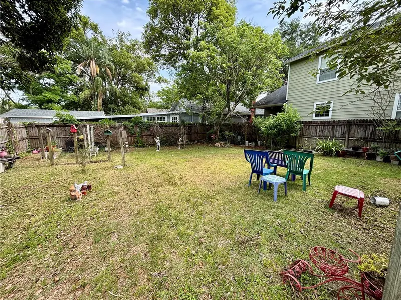 1219 Lake Highland Dr, FL