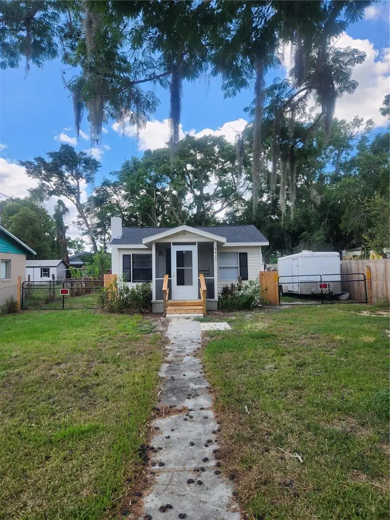 2429 Lakeview St, FL