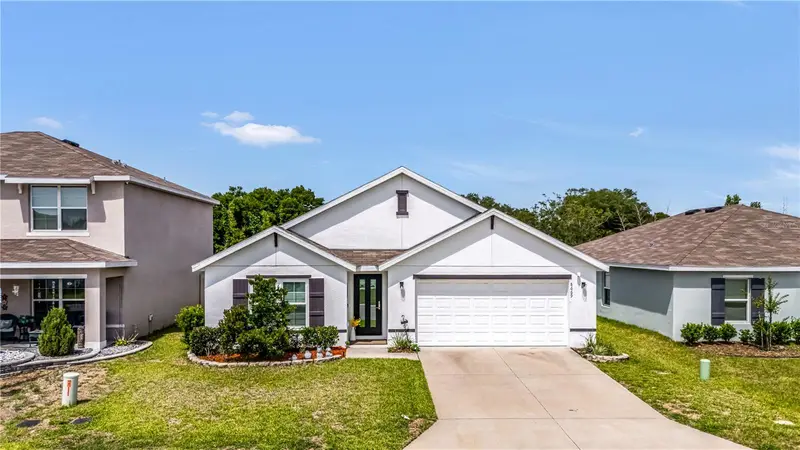 8669 Triumph Cir, FL