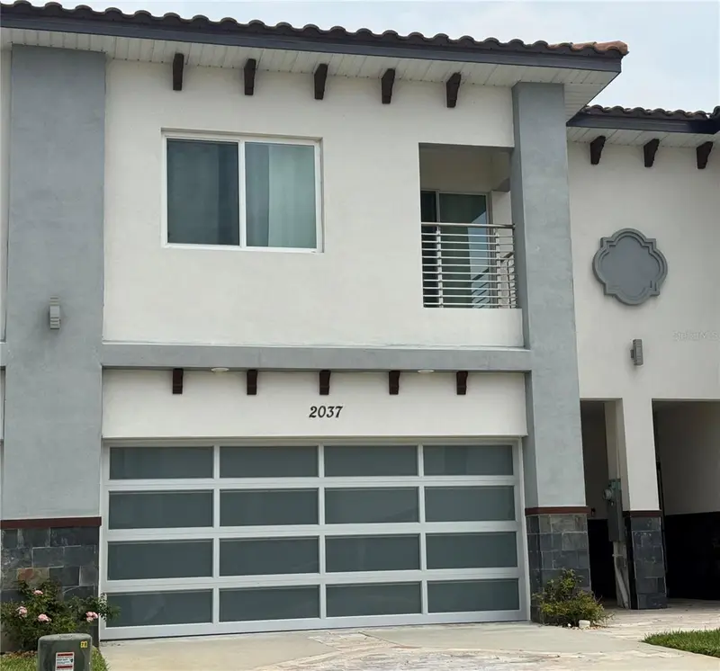 2037 Greenbriar Ter, FL