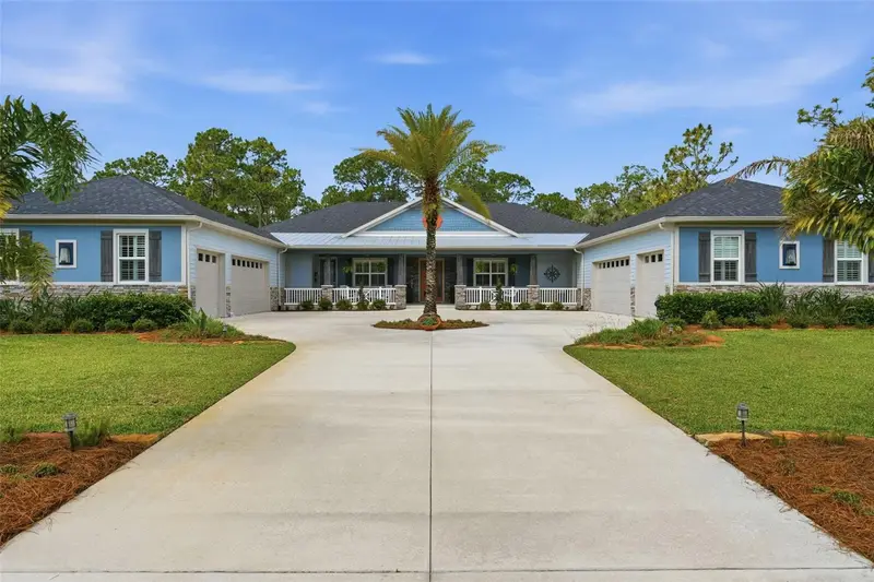 14112 Oakwood Cove Ln, FL